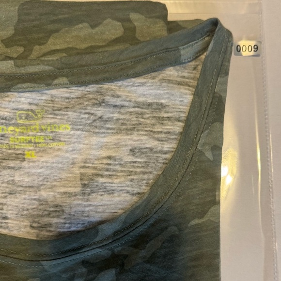 Vineyard Vines Women’s XL T-shirt Surf Tee 100% Cotton Camo Short Sleeve - Picture 8 of 8